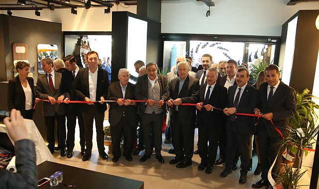 Creavit Ankara showroom açıldı