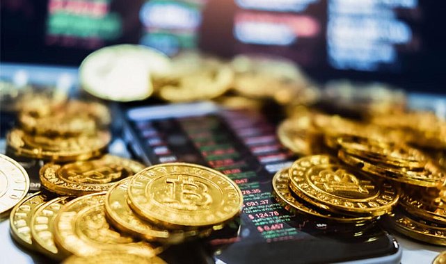 İstikrarsız Bitcoin yine düştü!