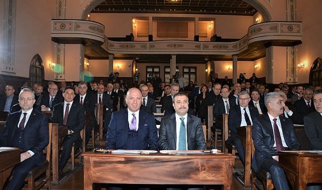 Merkez bankası reel sektörü önceliklendiren para politikasına ağırlık vermelidir