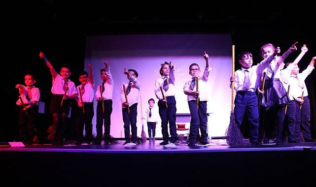 Minikler eğitimde sanatın rolünü vurguladı