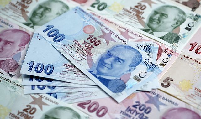 Türkiye’de vergi yükünü tüketici sırtlanıyor