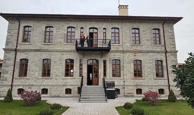 Ankara’daki çoban mektebi Halide edip Adıvar’ın torunu tarafından ziyaret edildi