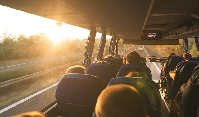 Yabancı turistler şehirler arası yolculuklarda otobüse yönelmeye başladı