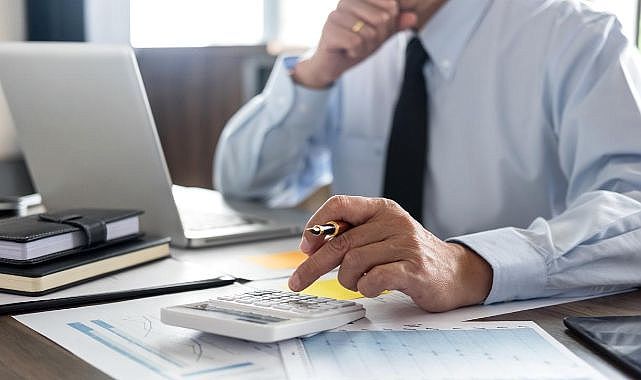 Finans çalışanları ve sigortacılar en çok kazanan meslek sahipleri oldu