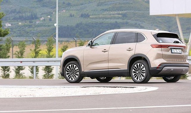 Satılan 100 otodan 13’ü artık elektrikli