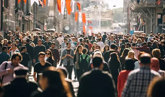 Kadınlar erkeklerden daha uzun yaşıyor