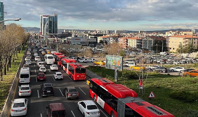 Ankara'da büyüyen trafik sorunu, insanların yaşam kalitesini düşürdü