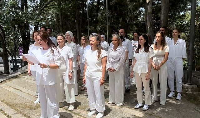 Ankara İsrail Büyükelçiliği önünde sevgi ve barış protestosu