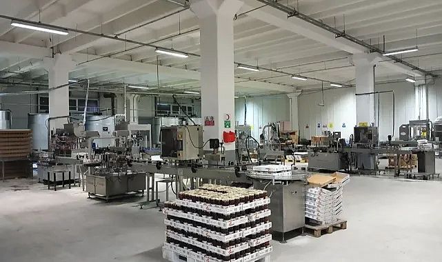 Ankara'da 8 bin ton sahte bal üretim malzemesi ele geçirildi
