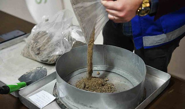 Çiftçilere toprak analiz desteği