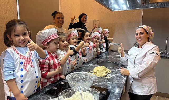 Sincan’da kreşli miniklerden nefis kurabiyeler