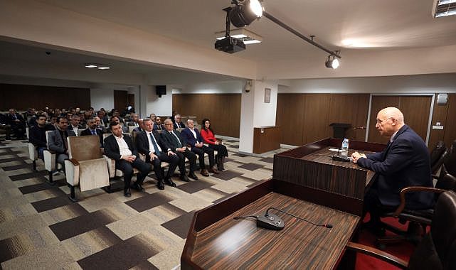 Yaşar, bürokratlarıyla yılın son toplantısında bir araya geldi