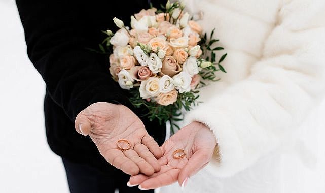 Türkiye'nin mutluluğu yüzde 3,1 düştü! Evliler daha mutlu
