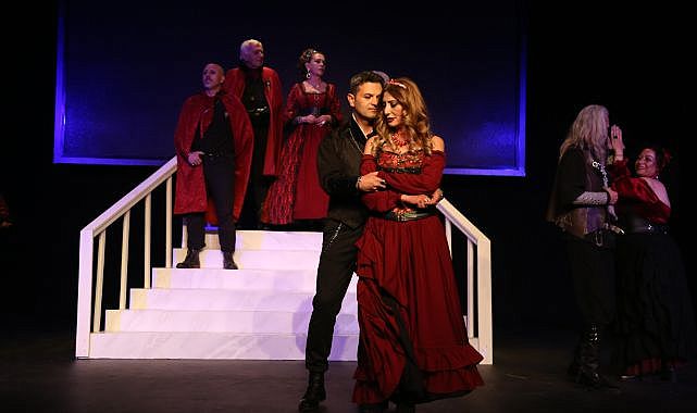 Etimesgut’ta Romeo ve Juliet oyunu sahnelendi