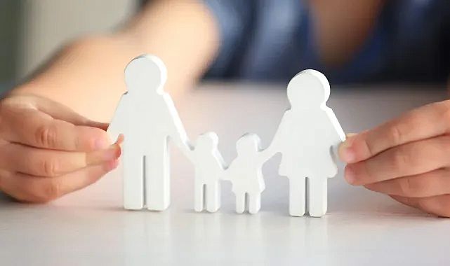 Kızını, babasıyla görüşe 43 dakika geç götüren anneden velayet alındı