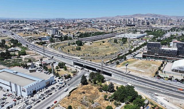 Ankara Belediyesi Anadolu Bulvarı Gimat alt geçidi'ni genişletiyor