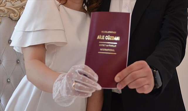 Evlenecek gençlere %35'e varan indirim desteği