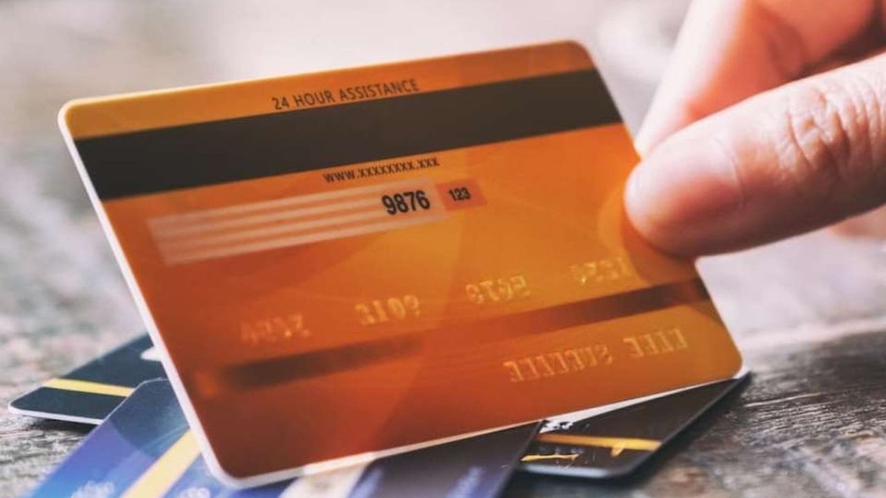 Kullanmadığı kredi kartını iptal etmeyenler yandı