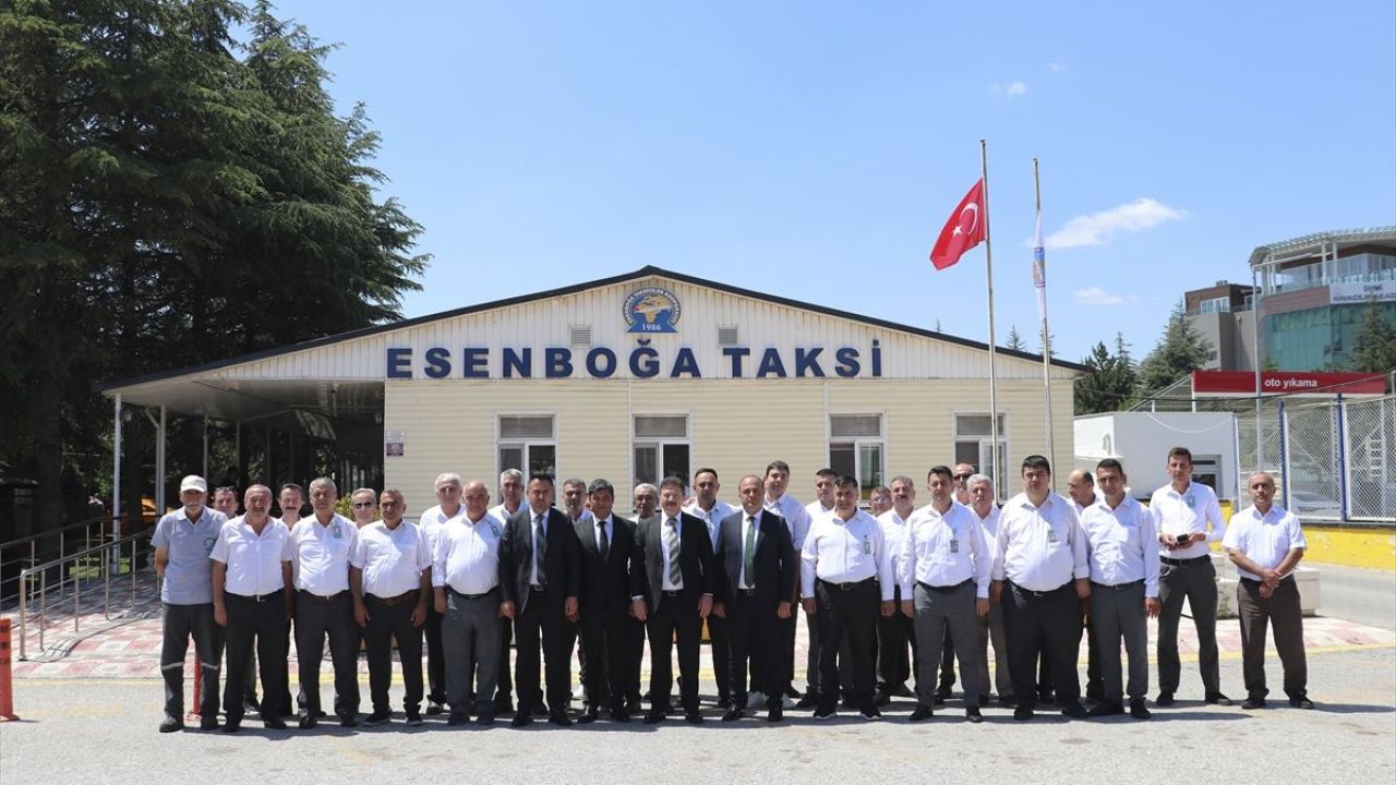 Ankara'daki taksiciler NATO Zirvesi'ne hazırlanıyor