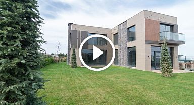 İncek'te tam müstakil 2 katlı süper lüks satılık villa